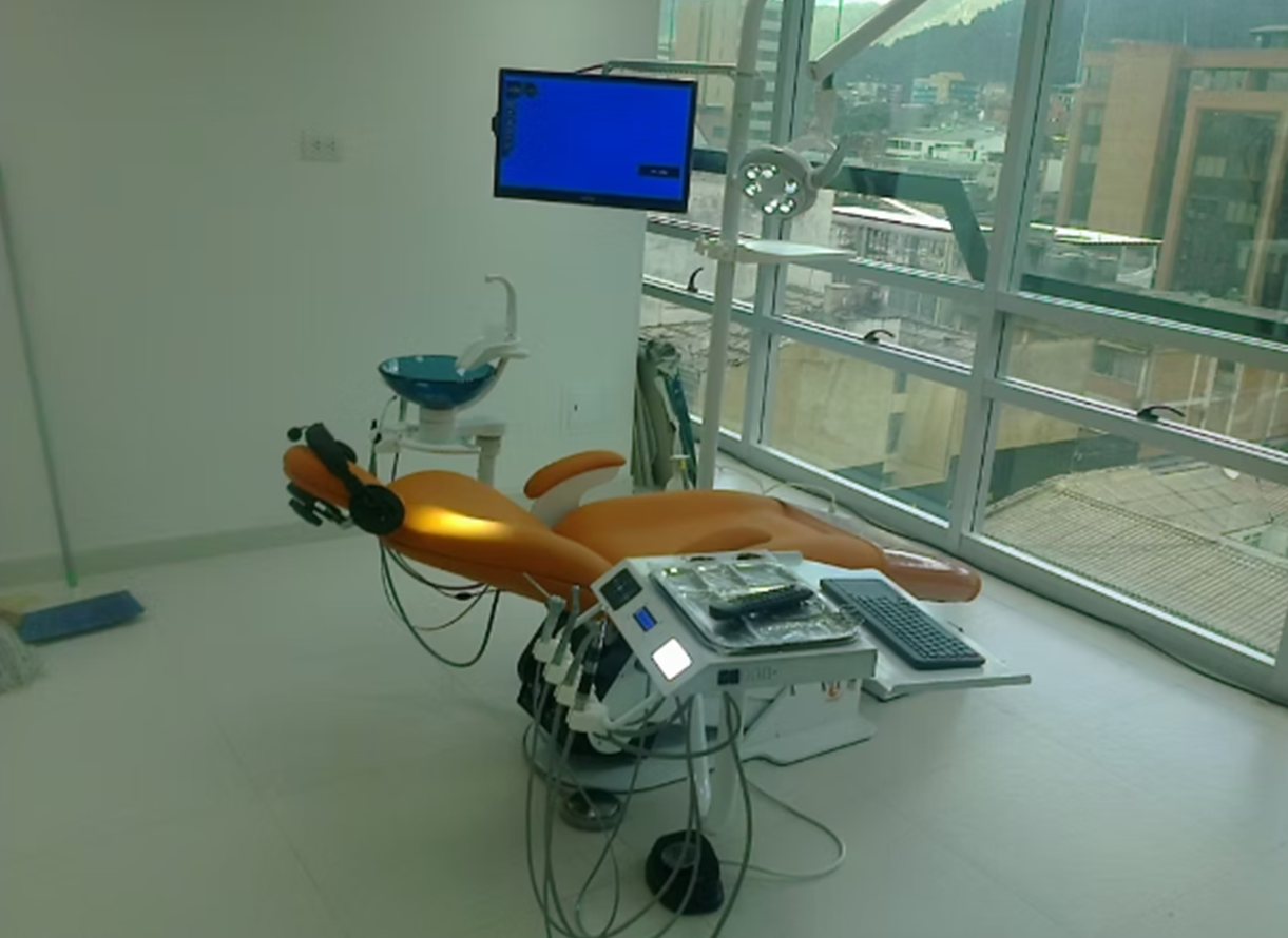 Unidad Odontológica Computarizada - Imagen 1